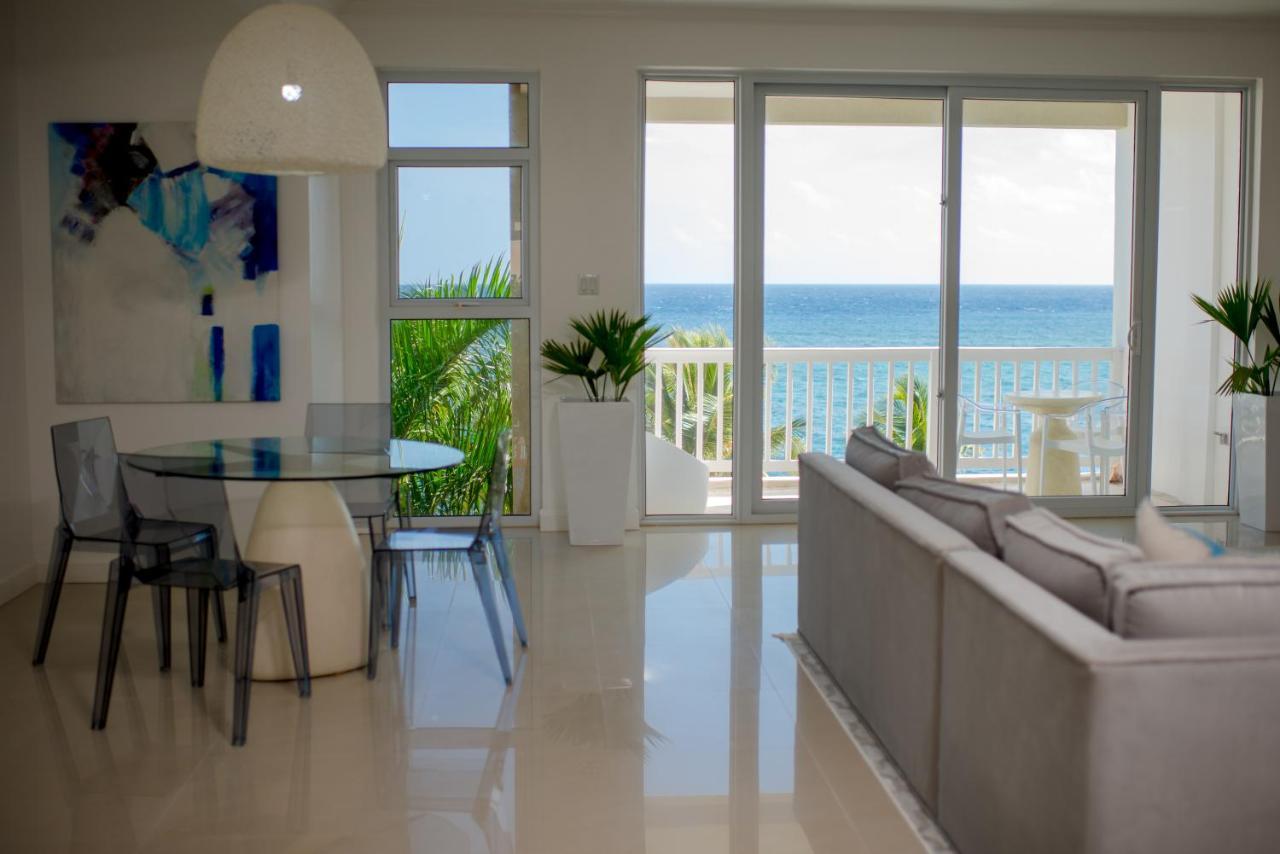 Whispering Seas Oceanfront Suite โอโชรีโอส ภายนอก รูปภาพ