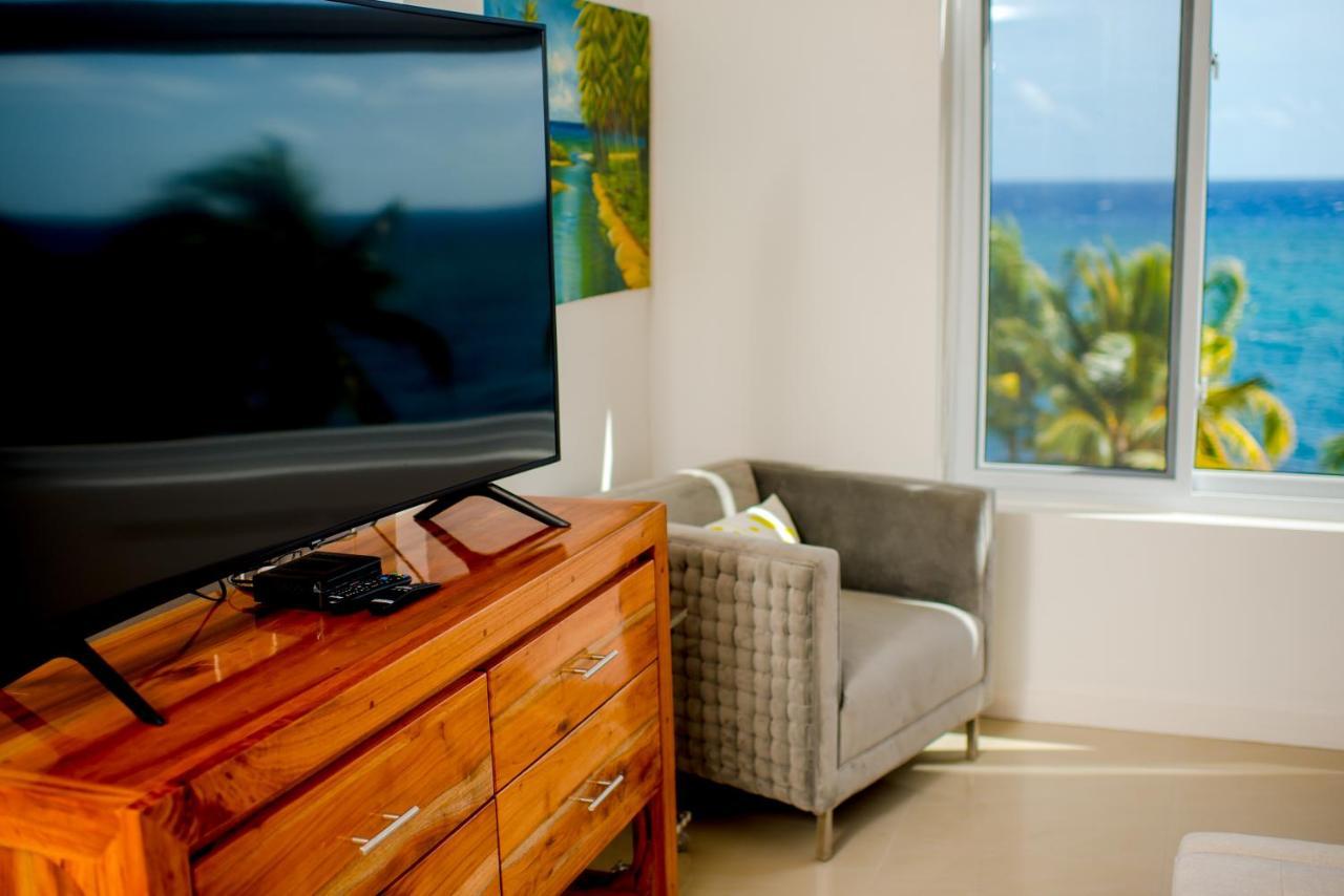 Whispering Seas Oceanfront Suite โอโชรีโอส ภายนอก รูปภาพ